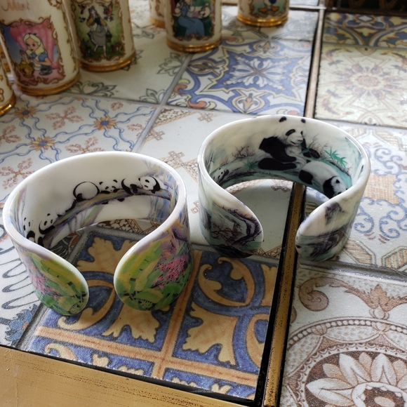 Panda Resin Cuff Bangles - Picture 3 of 4